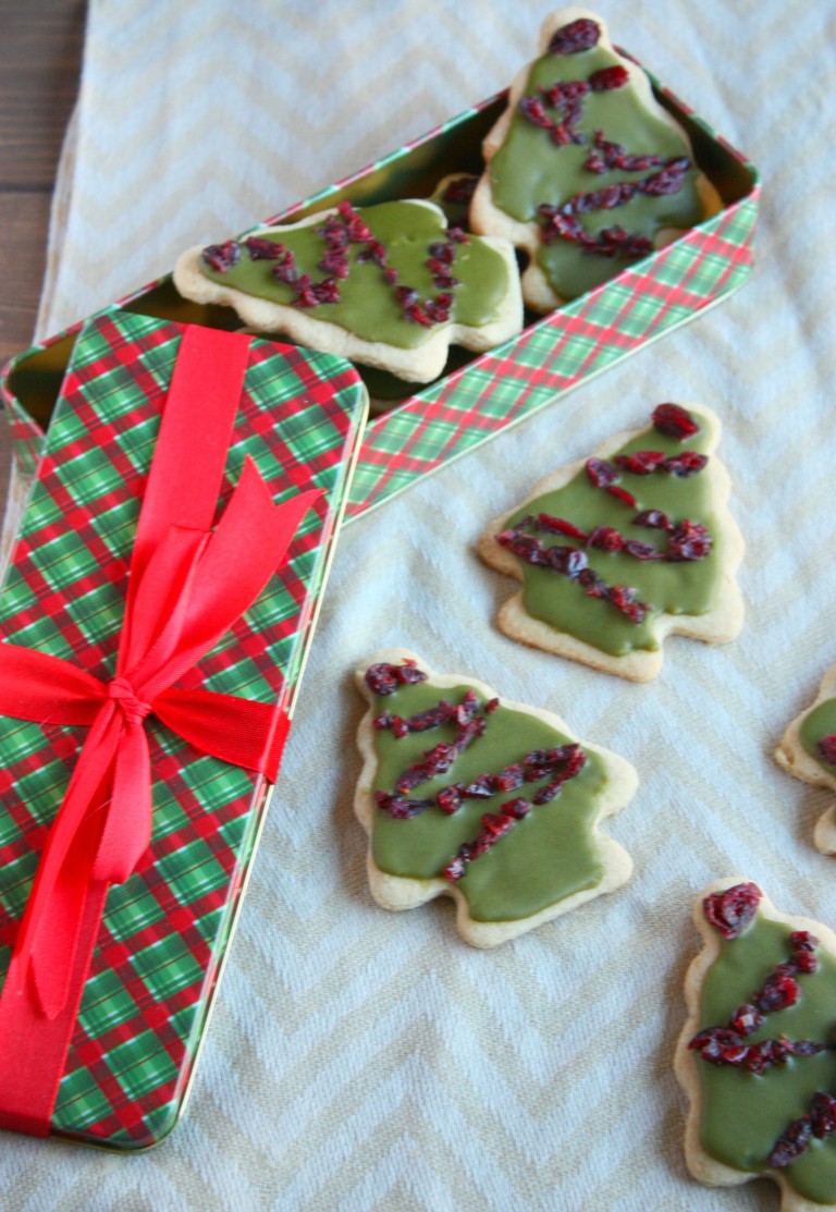 Classic Christmas Sugar Cookies | Peppers and Peaches